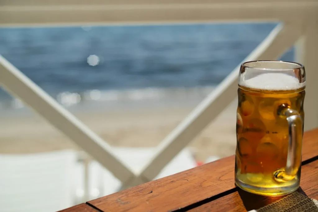 Hur mycket alkohol får man ta in i Sverige inom EU?
