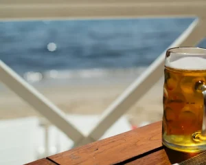 Hur mycket alkohol får man ta in i Sverige inom EU?